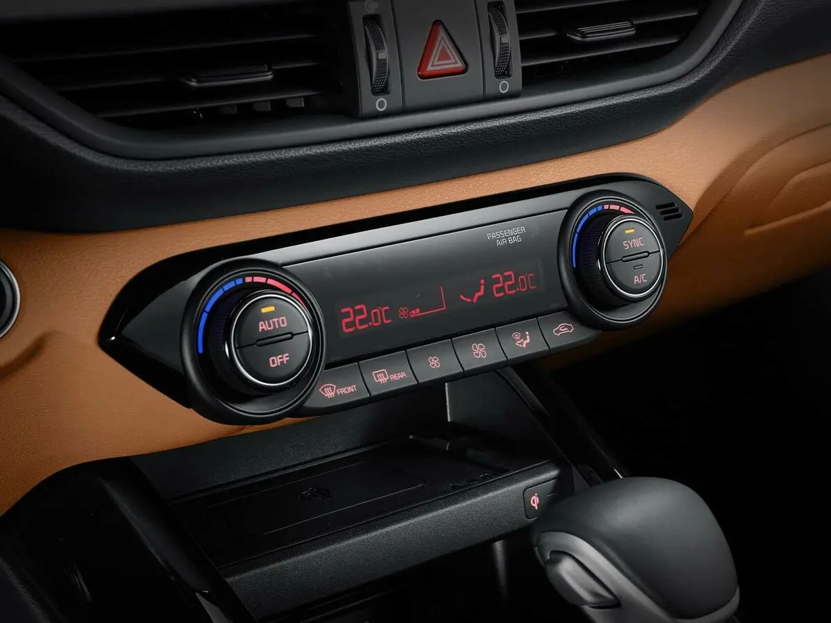 Kia K3 II Рестайлинг Седан — фото 7