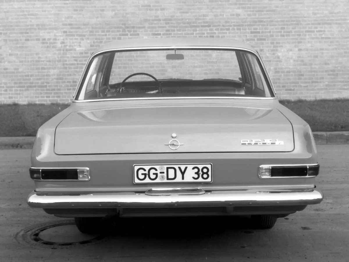 Opel Rekord A Седан — сүрөт 2