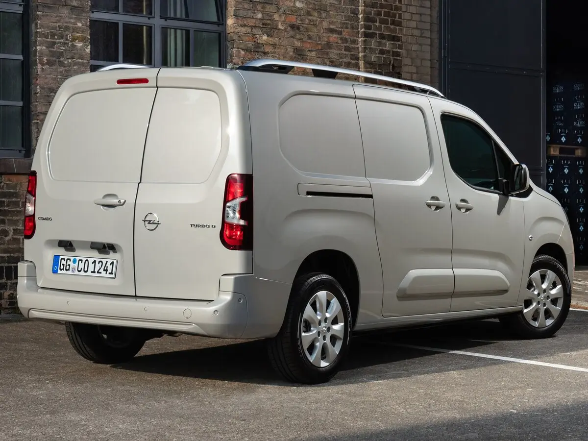 Opel Combo E Фургон XL — 照片 2