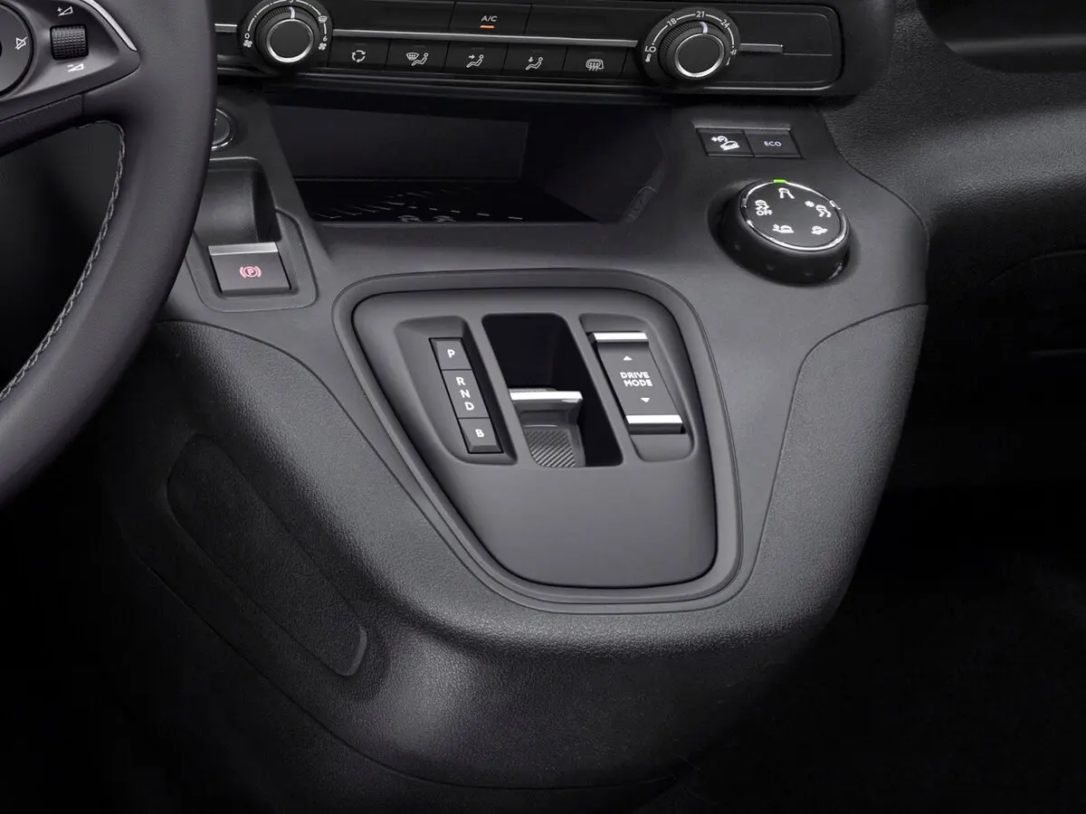 Opel Combo E Фургон XL — 照片 5