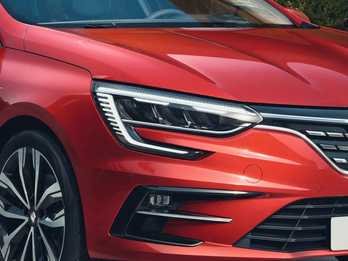 Renault Megane IV Рестайлинг Седан — 照片 7