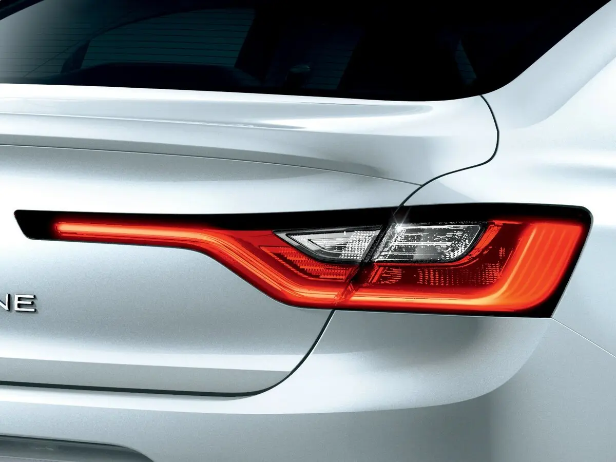 Renault Megane IV Рестайлинг Седан — 照片 8