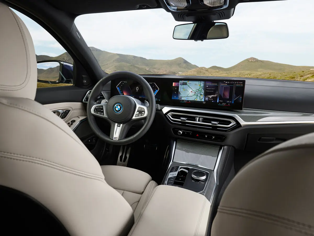 BMW 3 серии VII (G2x) Рестайлинг Универсал 5 дв. — сүрөт 7