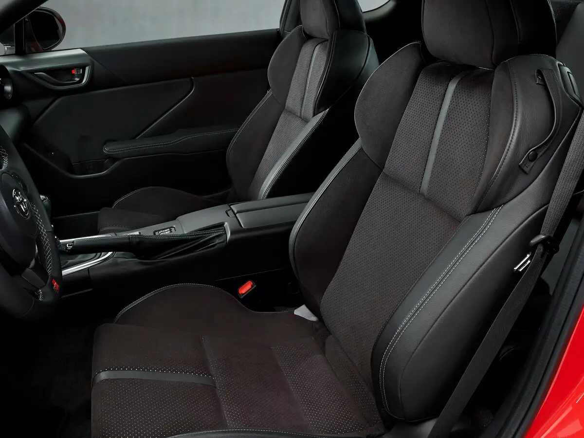 Toyota GR86 2021 – н.в. Купе — photo 8