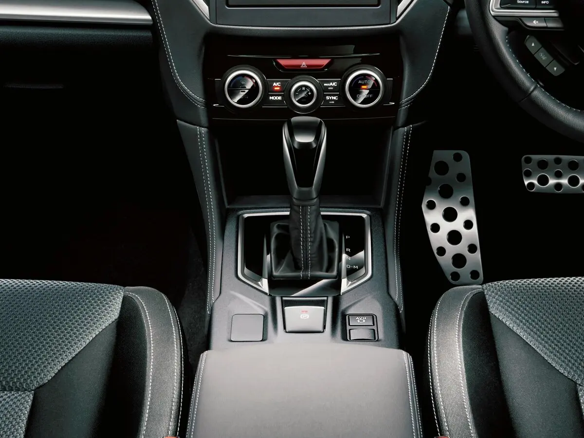 Subaru Impreza V Рестайлинг Седан — фото 10