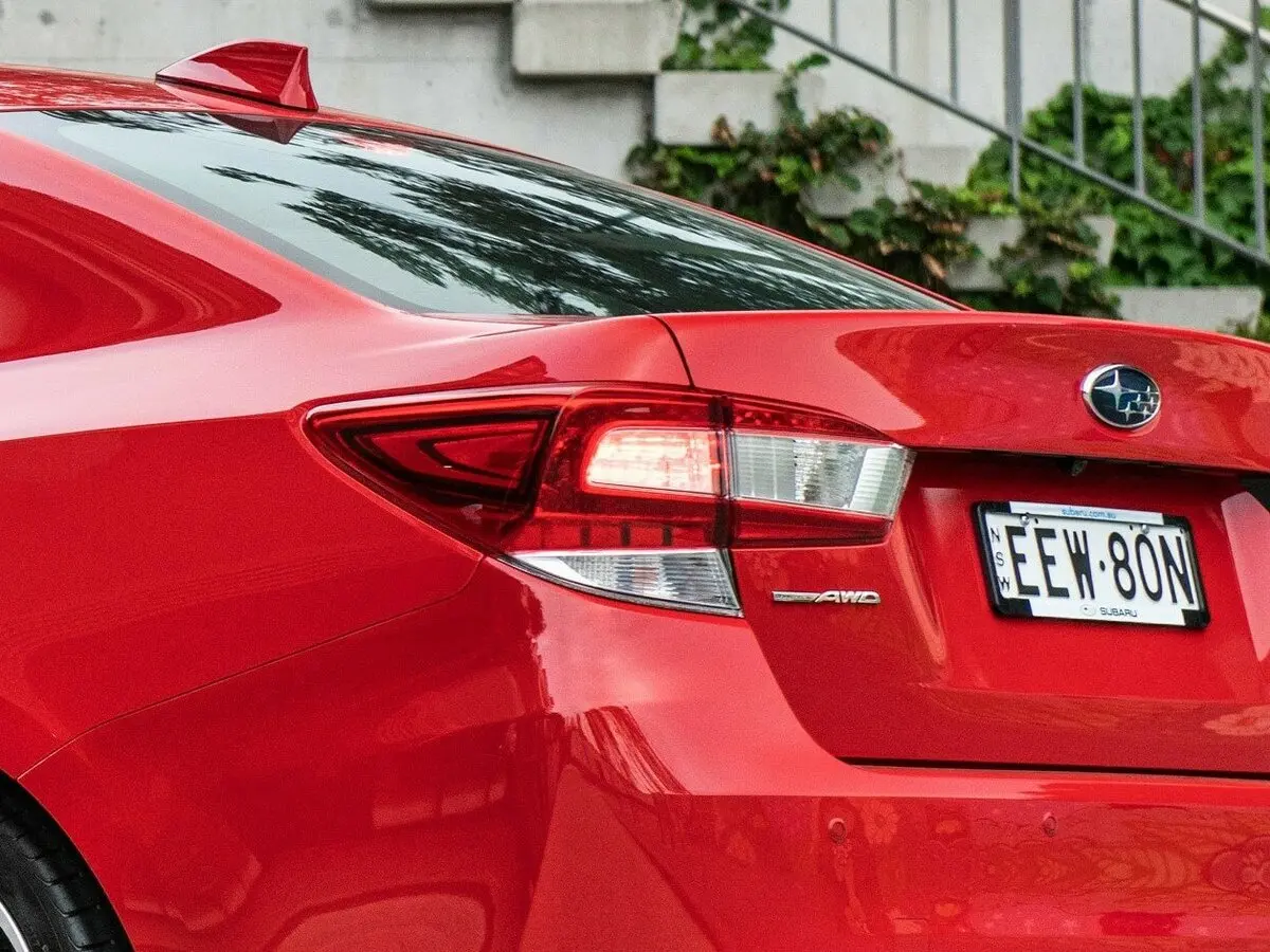 Subaru Impreza V Рестайлинг Седан — фото 12