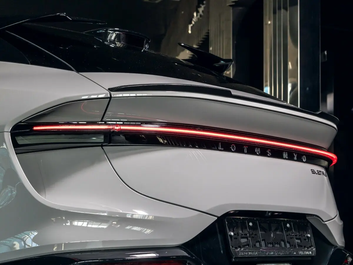 Lotus Eletre 2022 – н.в. Внедорожник 5 дв. — сүрөт 26