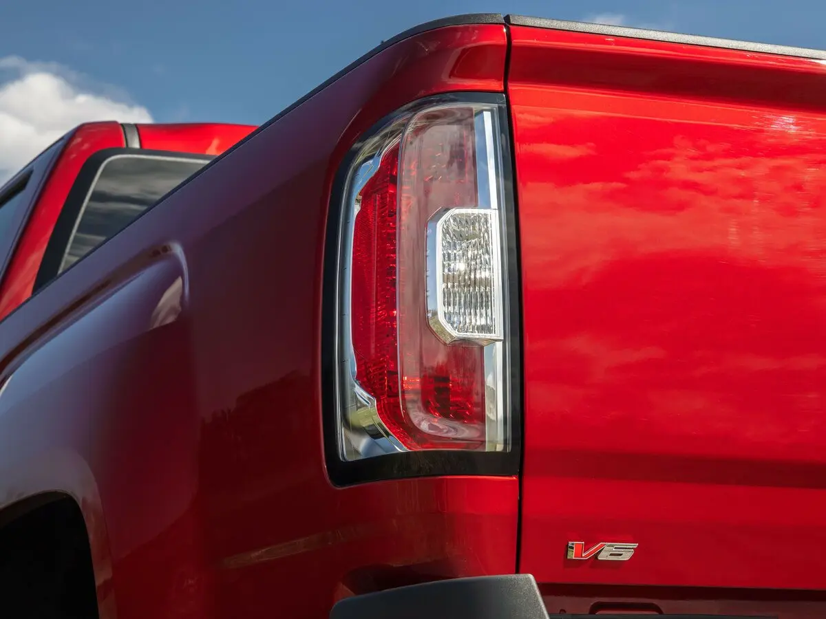 GMC Canyon II Рестайлинг Пикап Двойная кабина — сүрөт 14