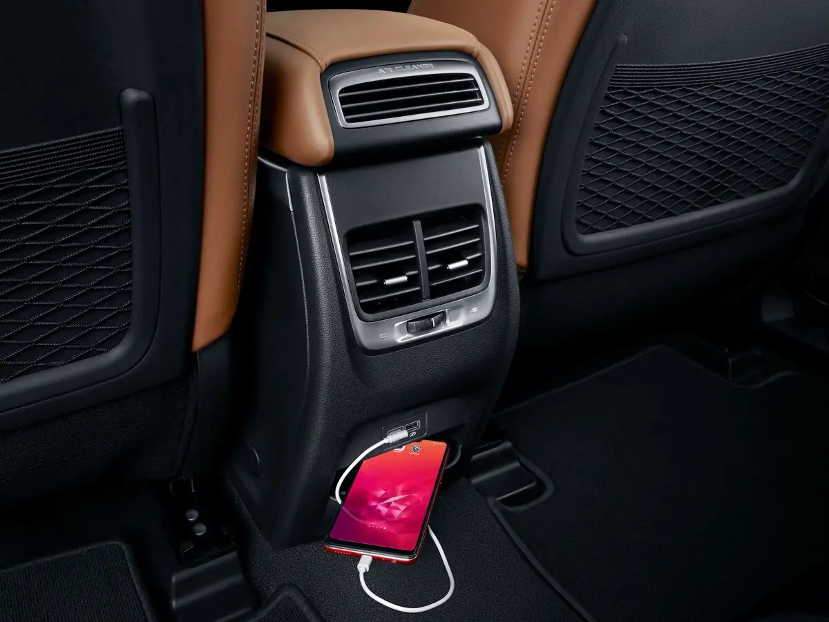 Proton X70 I Внедорожник 5 дв. — сүрөт 17