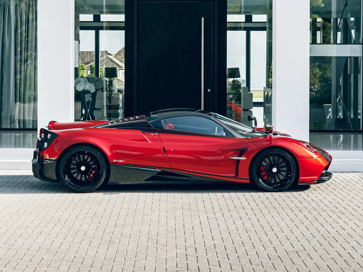 Pagani Huayra 2012 – н.в. Родстер — сүрөт 2