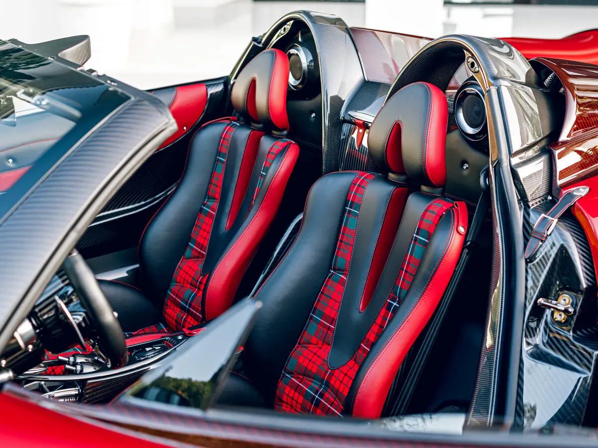 Pagani Huayra 2012 – н.в. Родстер — сүрөт 7