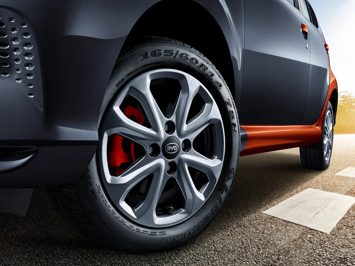 BYD E1 2019 – 2021 Хэтчбек 5 дв. — 照片 11