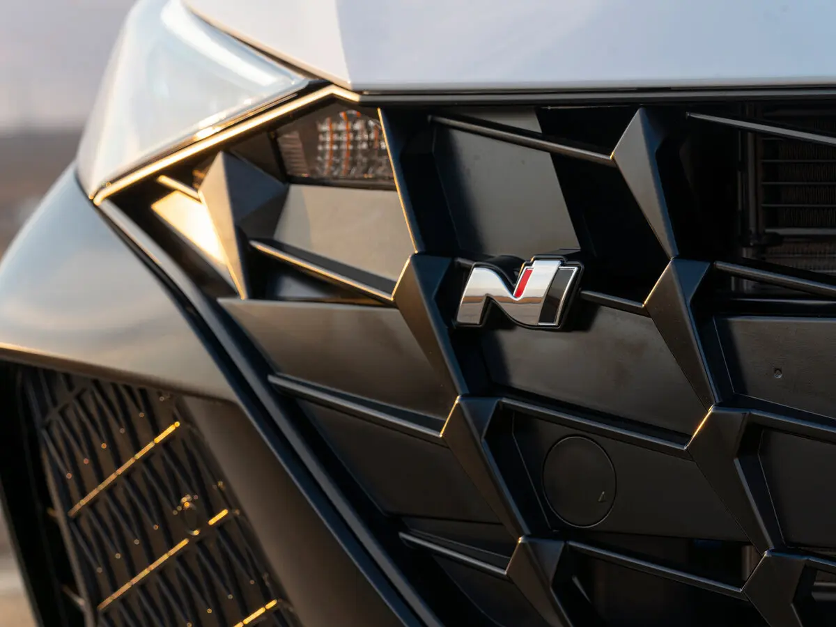 Hyundai Avante N VII Седан — сүрөт 11