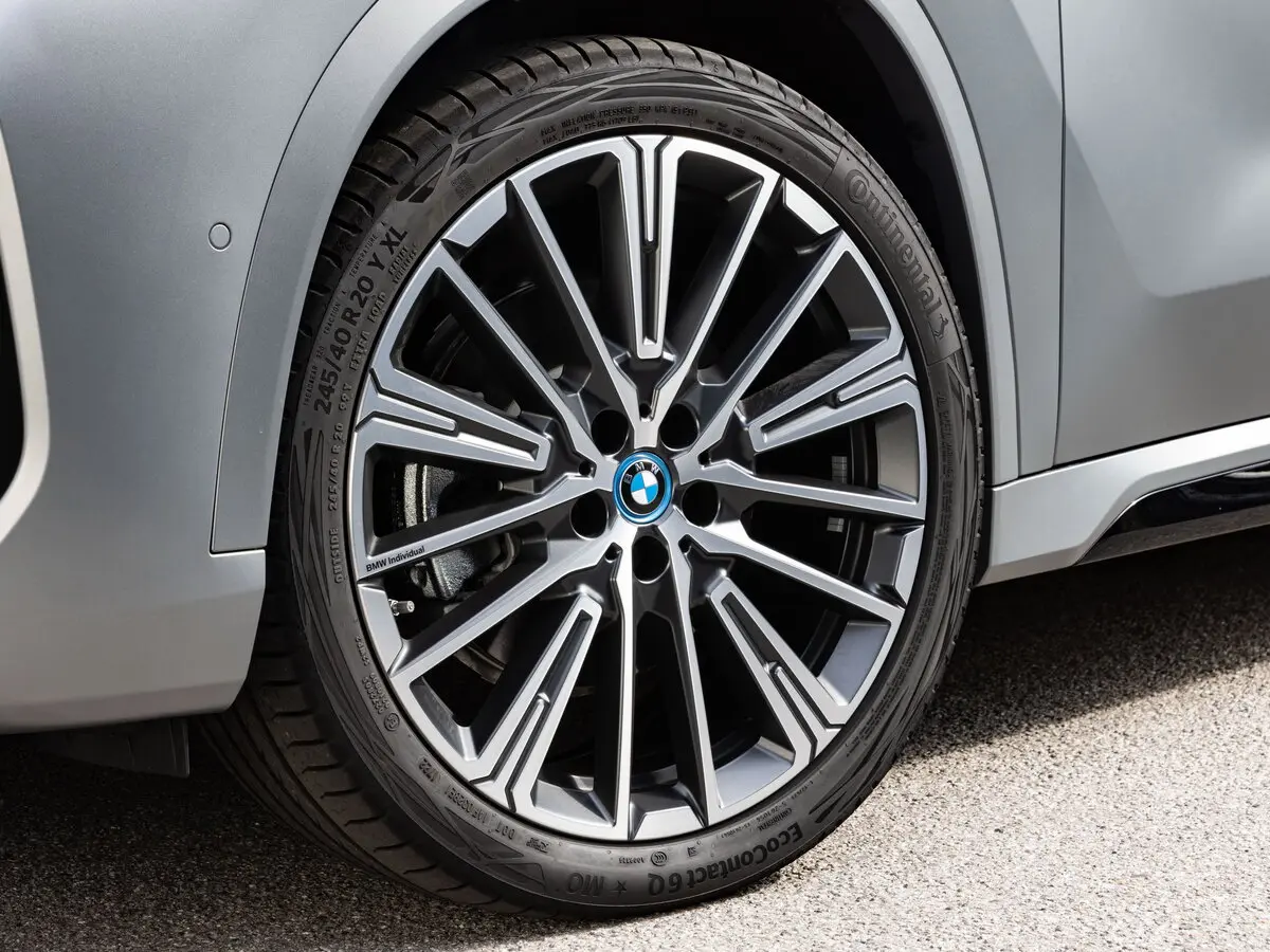 BMW iX1 2022 – н.в. Внедорожник 5 дв. — сүрөт 14