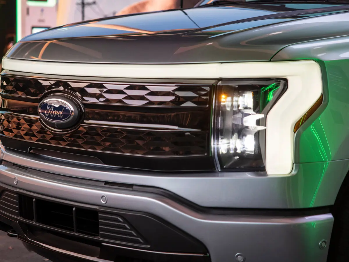 Ford F-150 XIV Пикап Двойная кабина Lightning — фото 13
