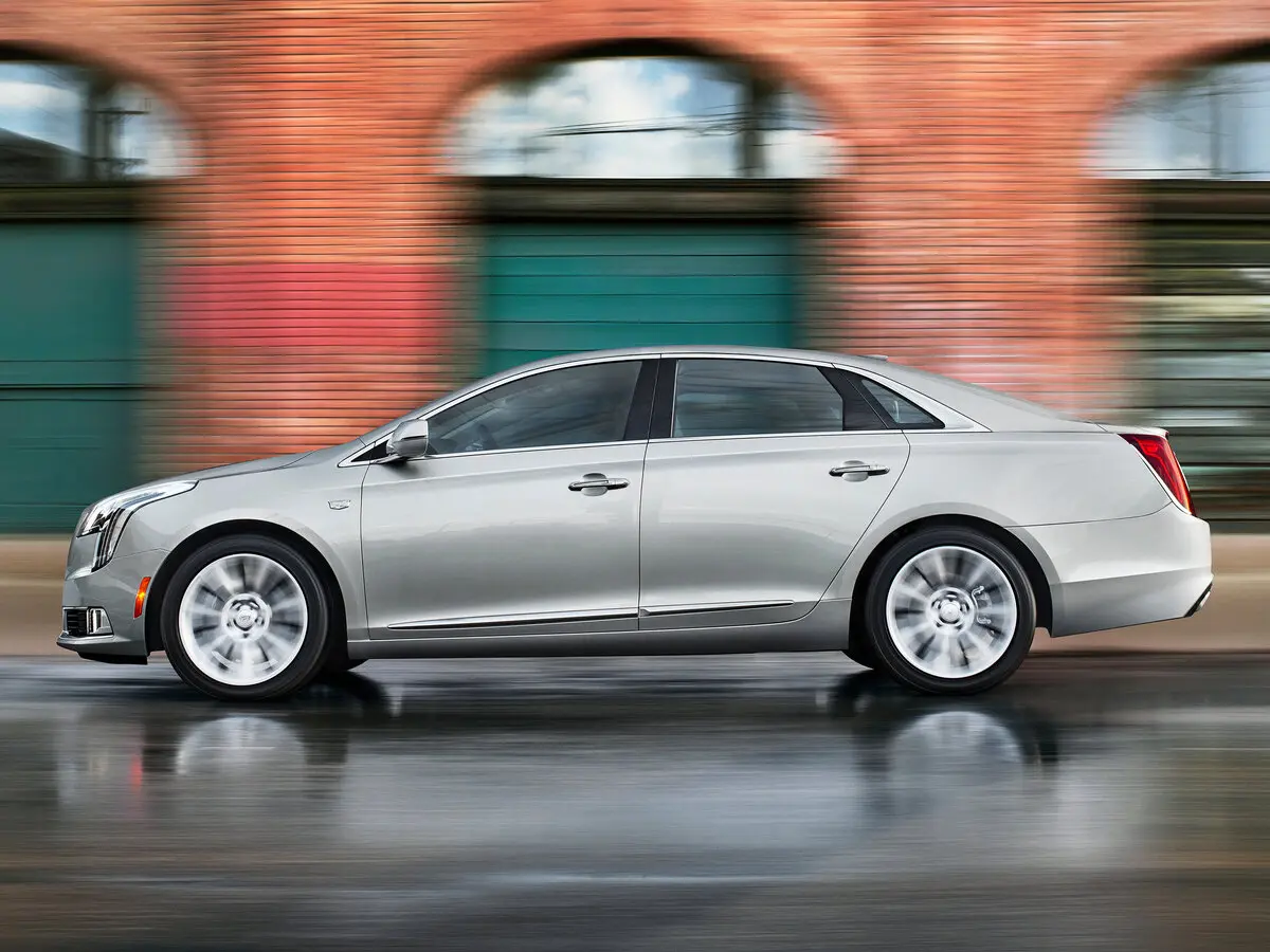 Cadillac XTS I Рестайлинг Седан — сүрөт 2