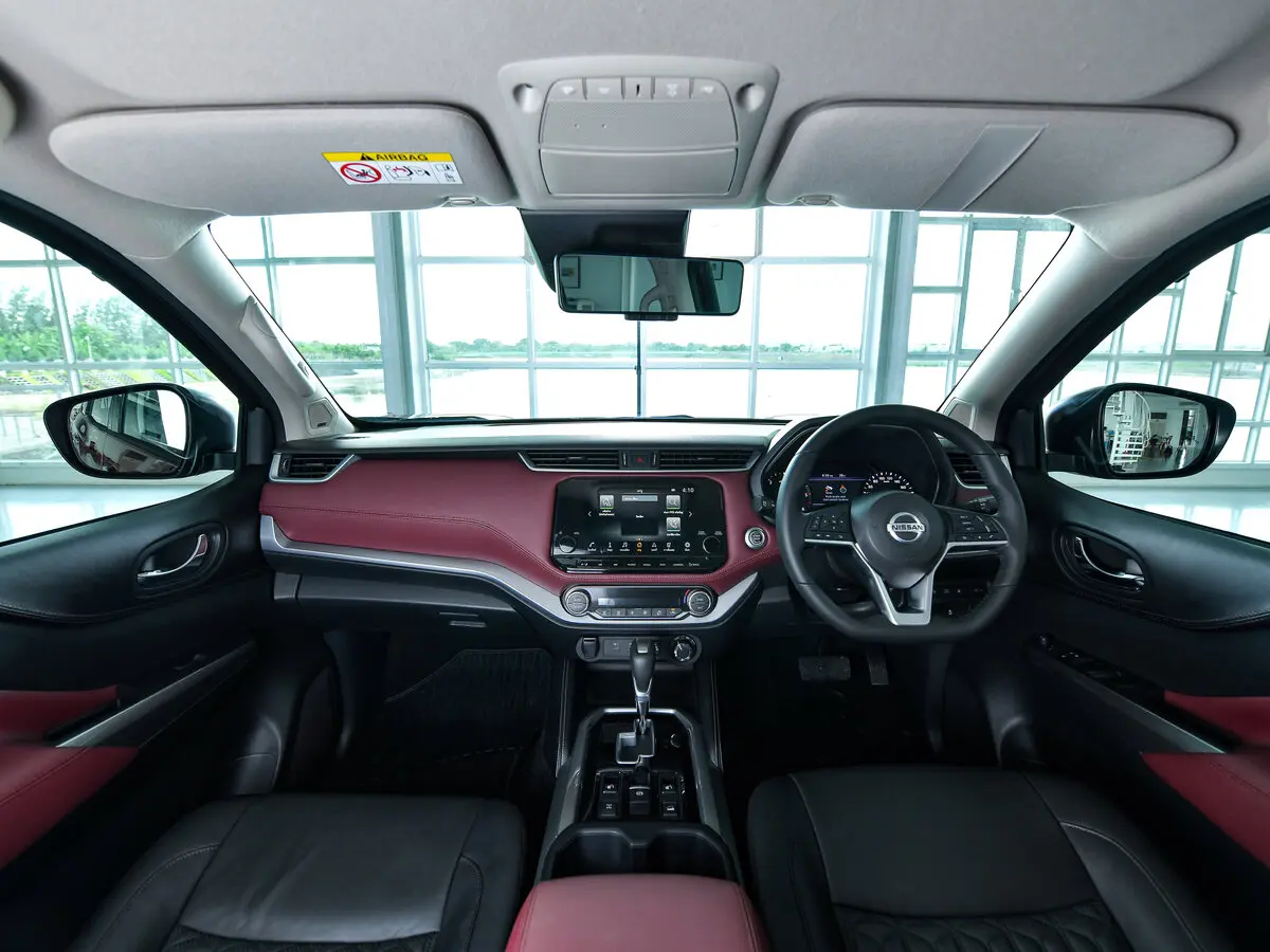 Nissan Terra I Рестайлинг Внедорожник 5 дв. — 照片 6