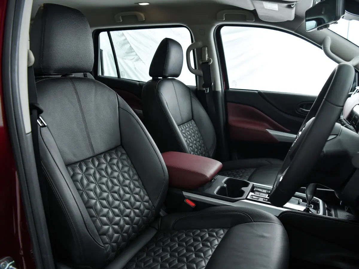Nissan Terra I Рестайлинг Внедорожник 5 дв. — 照片 7