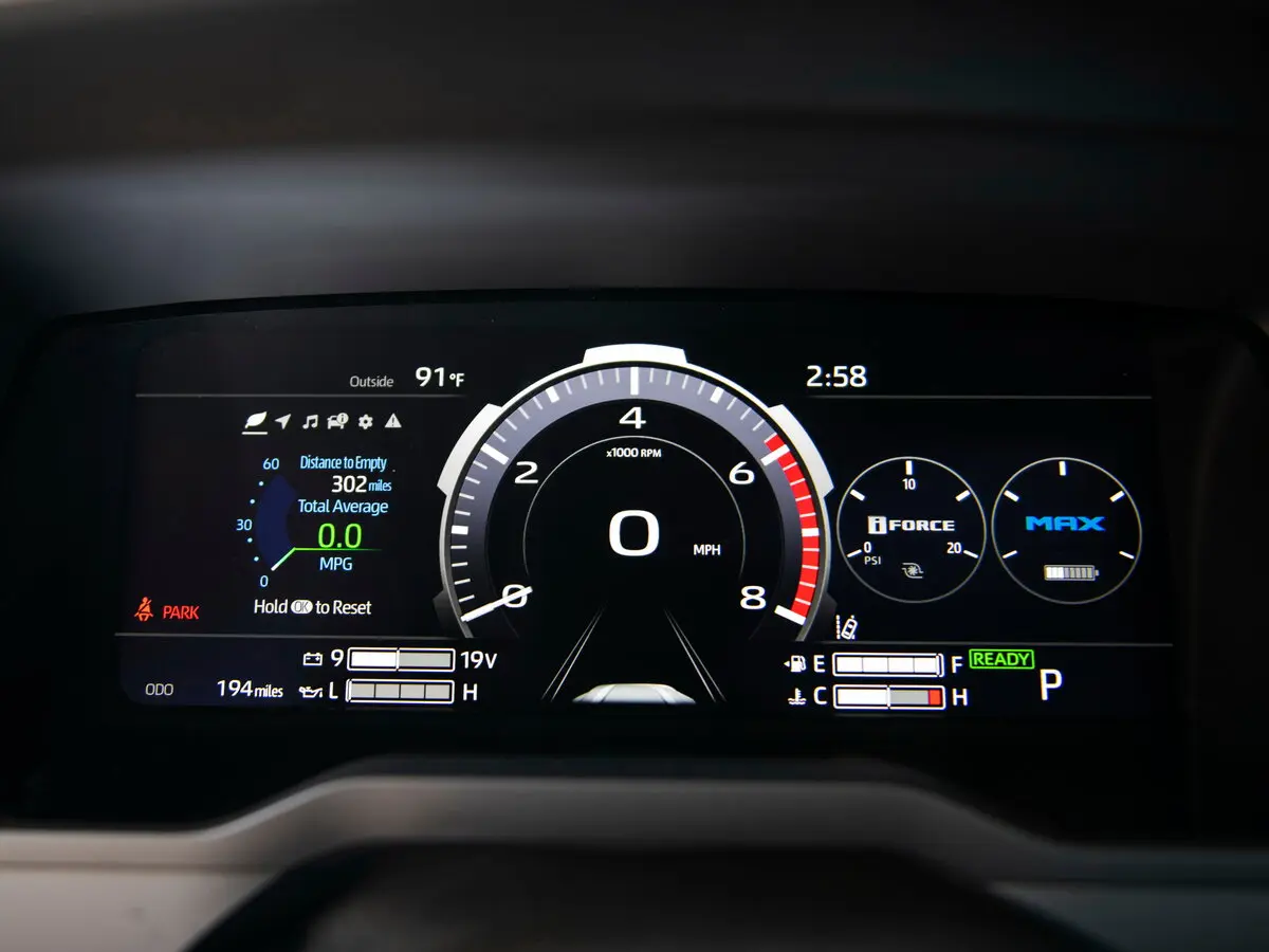 Toyota Sequoia III Внедорожник 5 дв. — фото 9