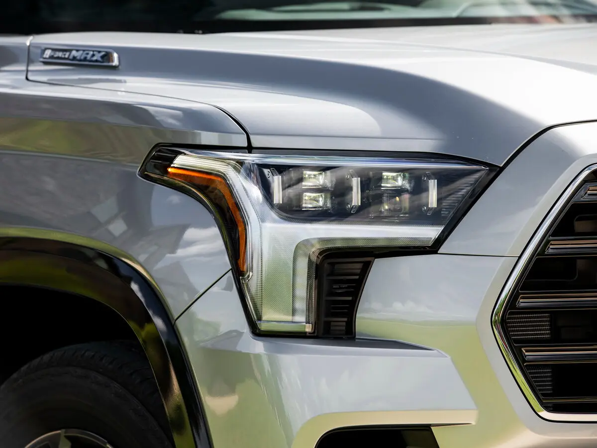 Toyota Sequoia III Внедорожник 5 дв. — фото 16