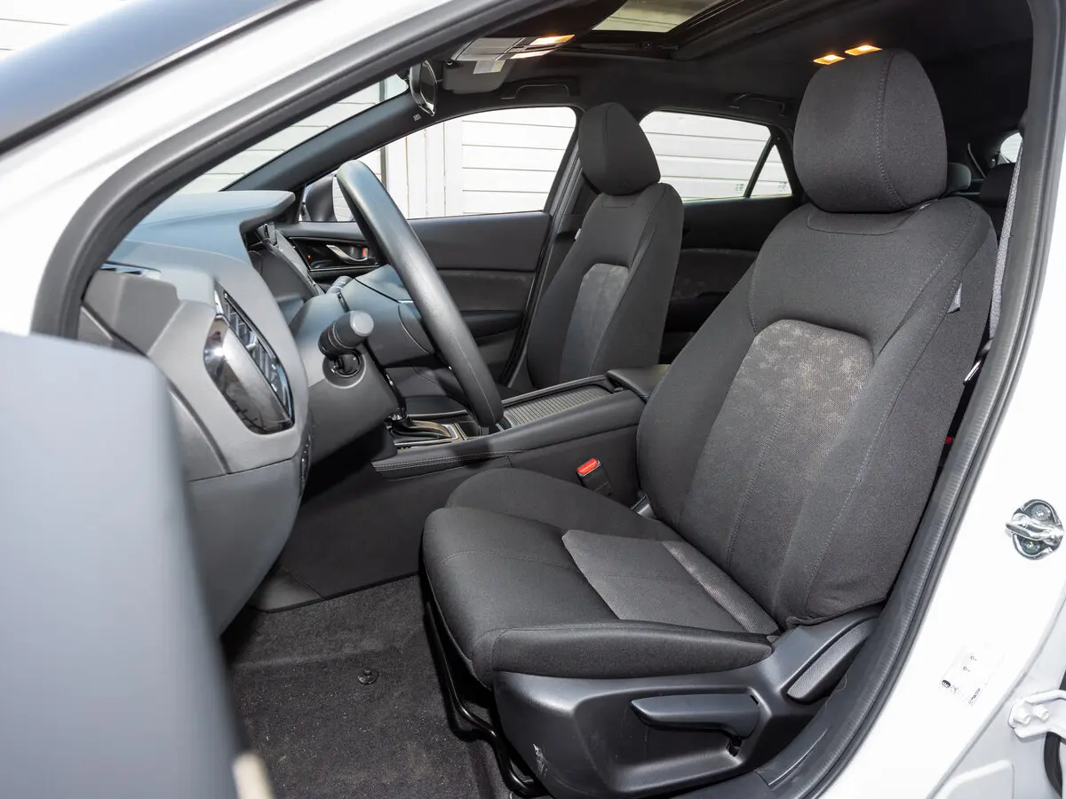 Mazda CX-4 I Рестайлинг Внедорожник 5 дв. — сүрөт 14