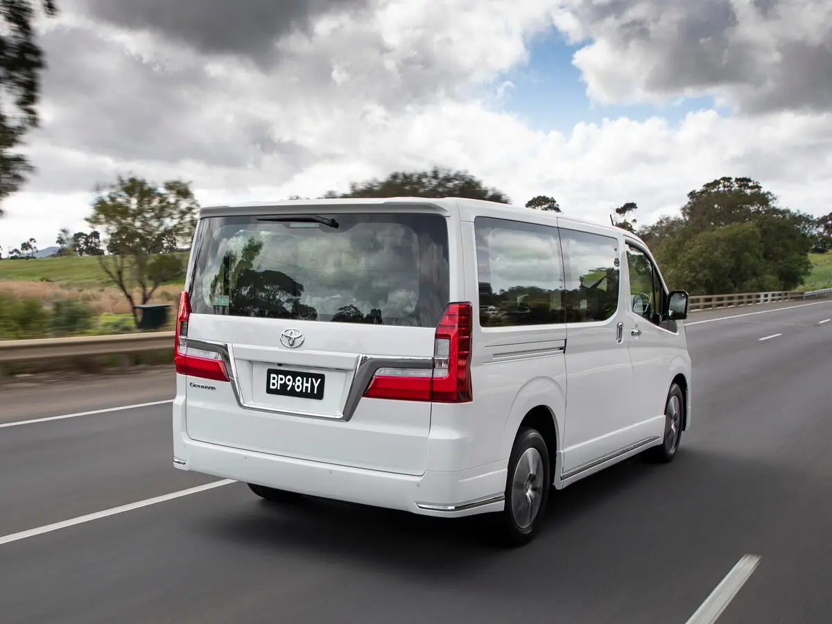 Toyota Granvia II Минивэн — сүрөт 3