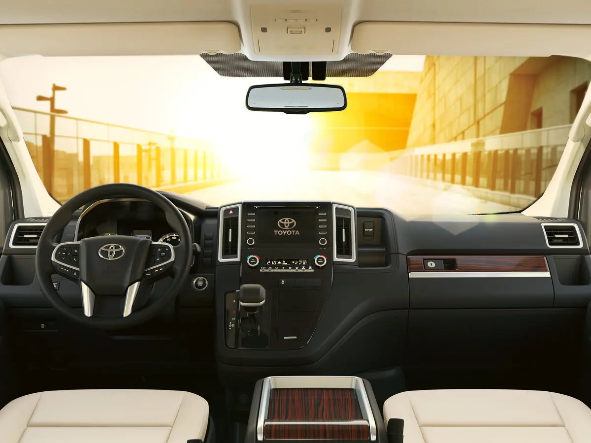 Toyota Granvia II Минивэн — сүрөт 4