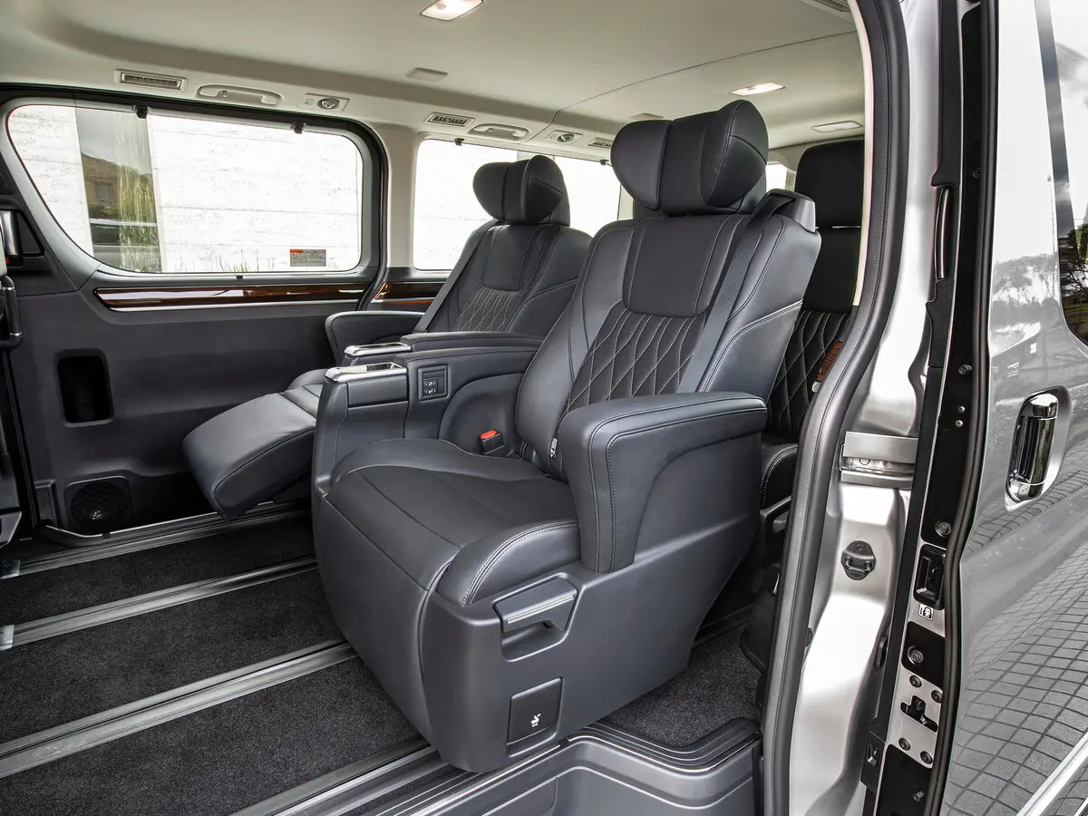 Toyota Granvia II Минивэн — сүрөт 6