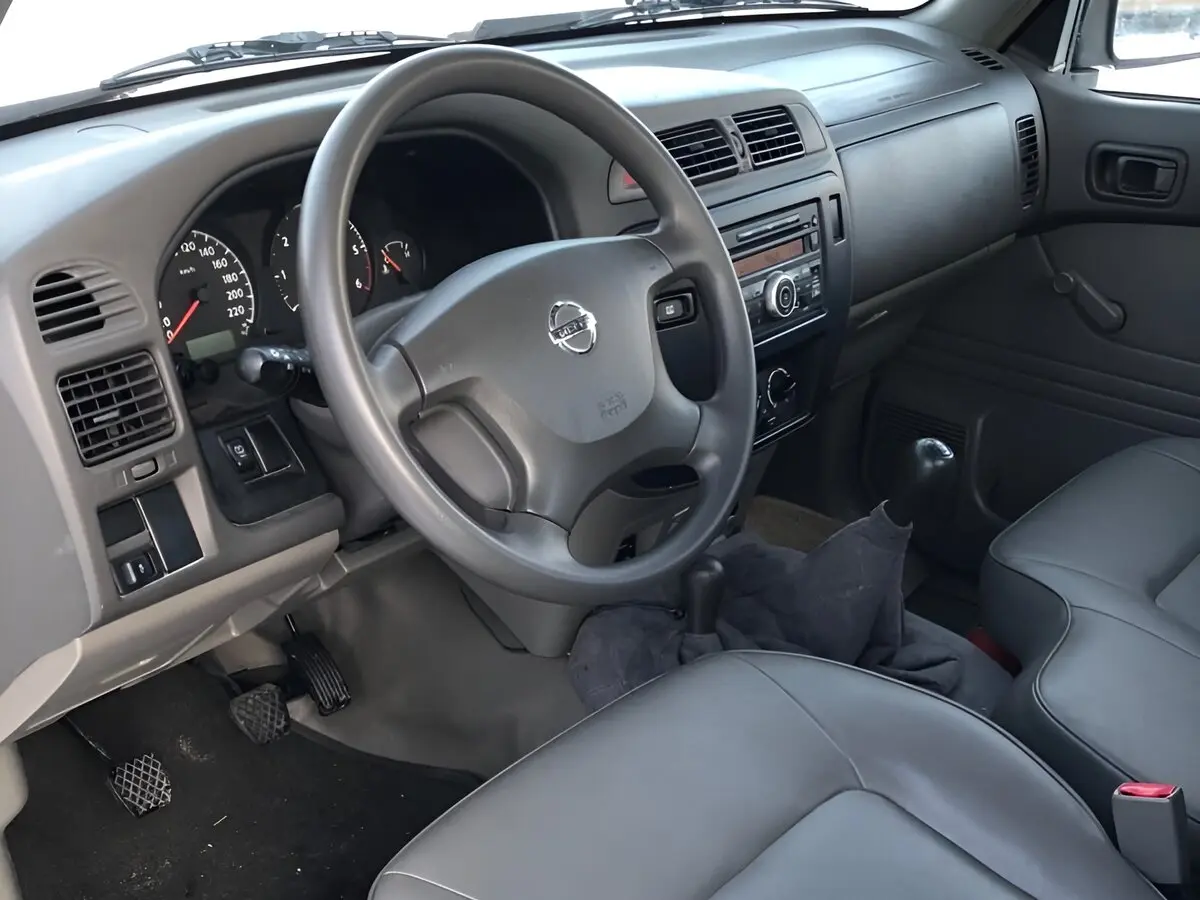 Nissan Patrol V (Y61) Рестайлинг Пикап Одинарная кабина — photo 6