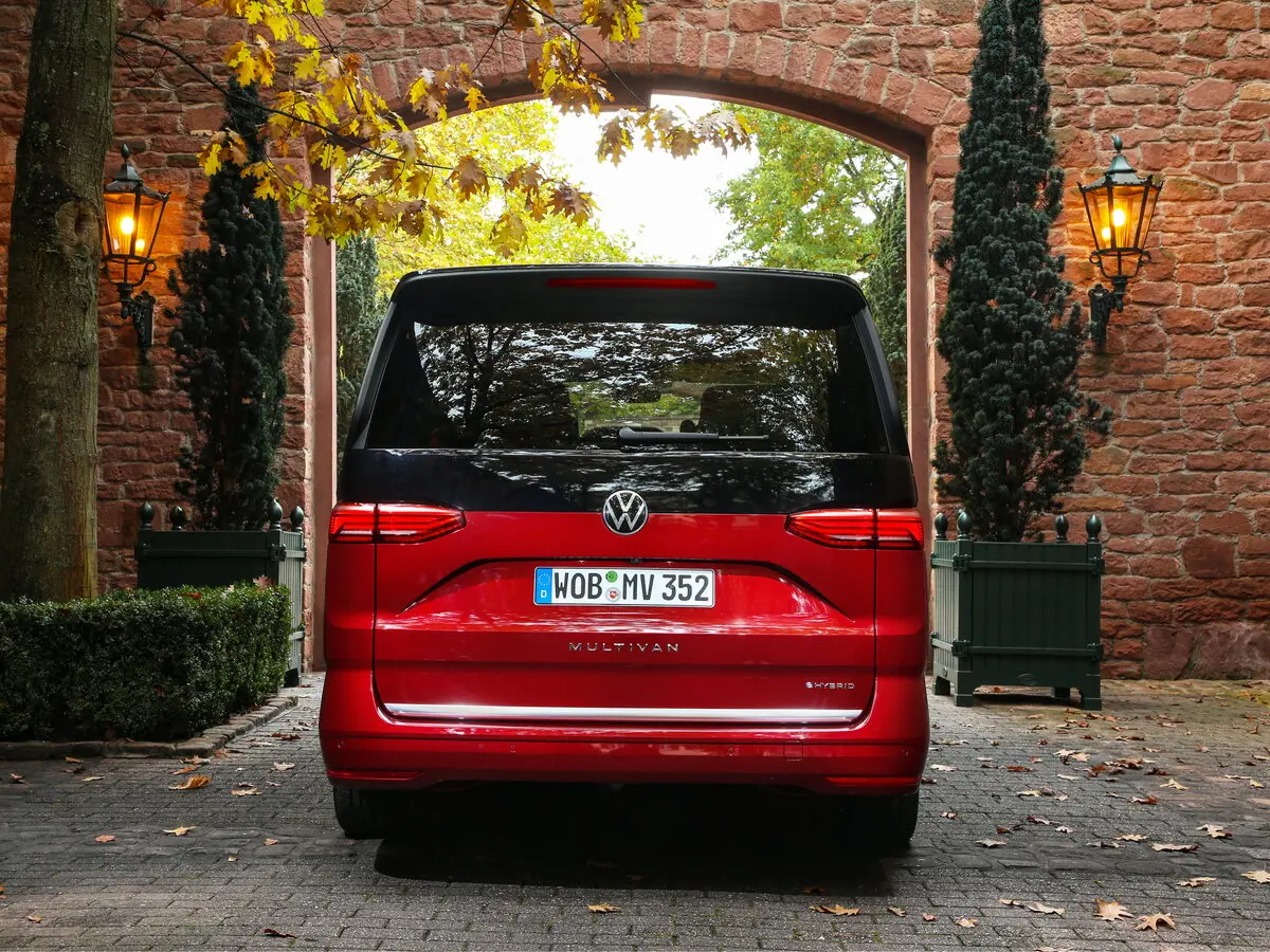 Volkswagen Multivan T7 Минивэн Long — фото 4