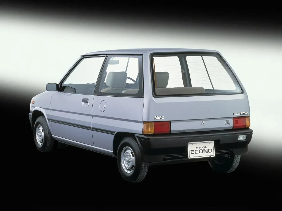 Mitsubishi Minica V Хэтчбек 3 дв.