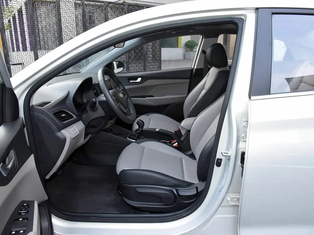Hyundai Verna IV Рестайлинг Седан — сүрөт 6