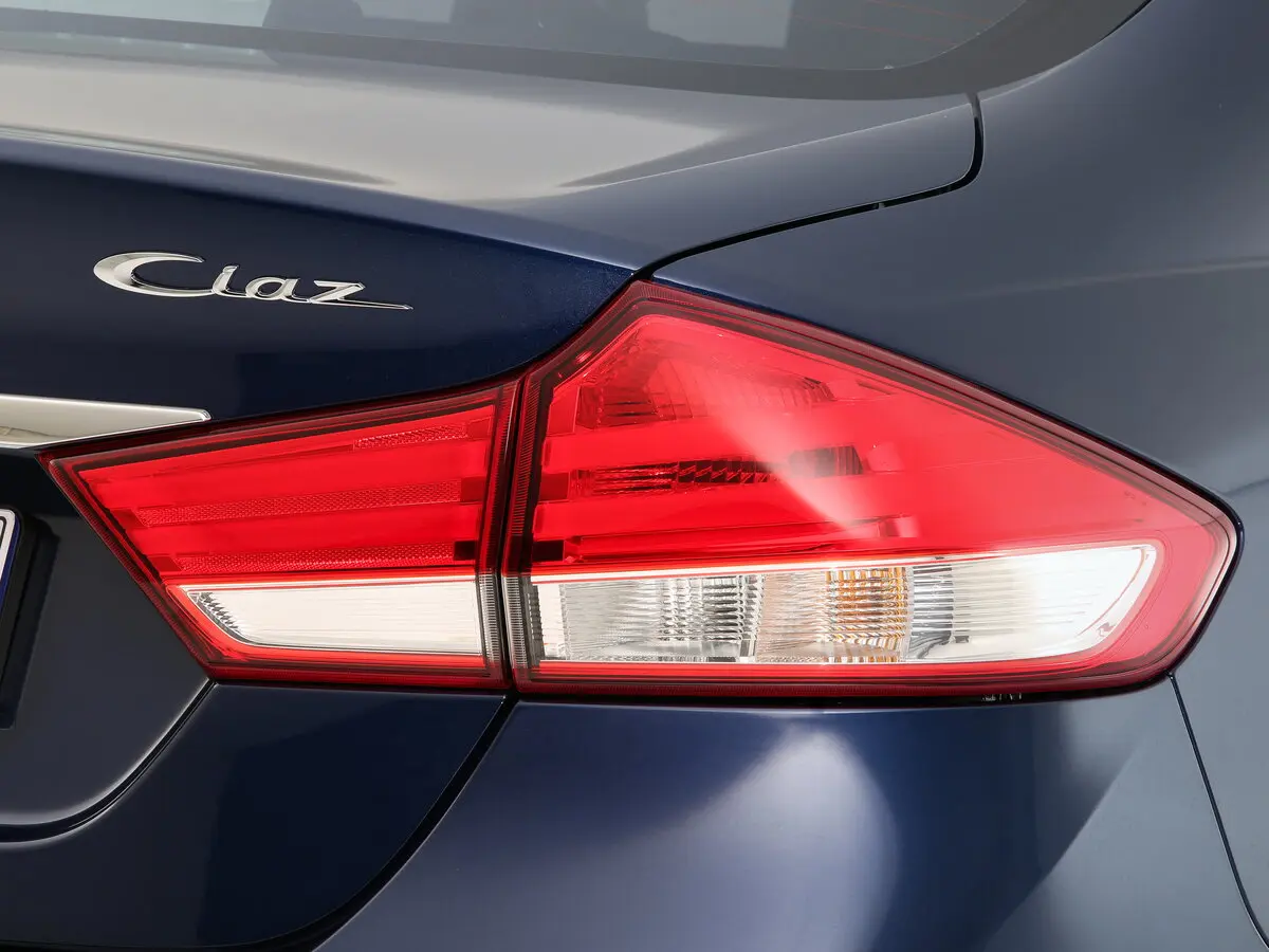 Suzuki Ciaz I Рестайлинг Седан — 照片 11