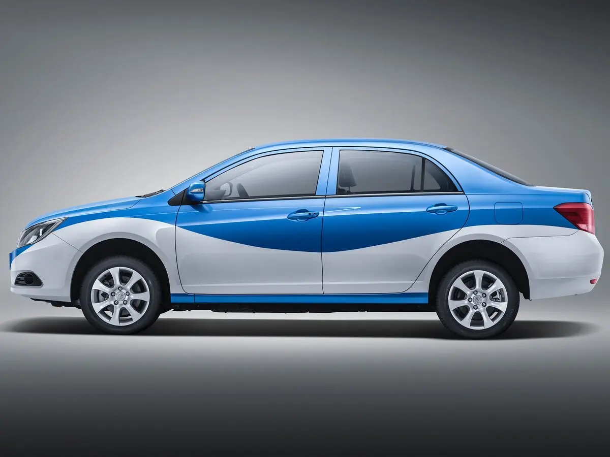 BYD E5 2015 – 2020 Седан — 照片 2