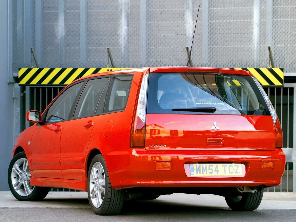 Mitsubishi Lancer IX Универсал 5 дв. — фото 4