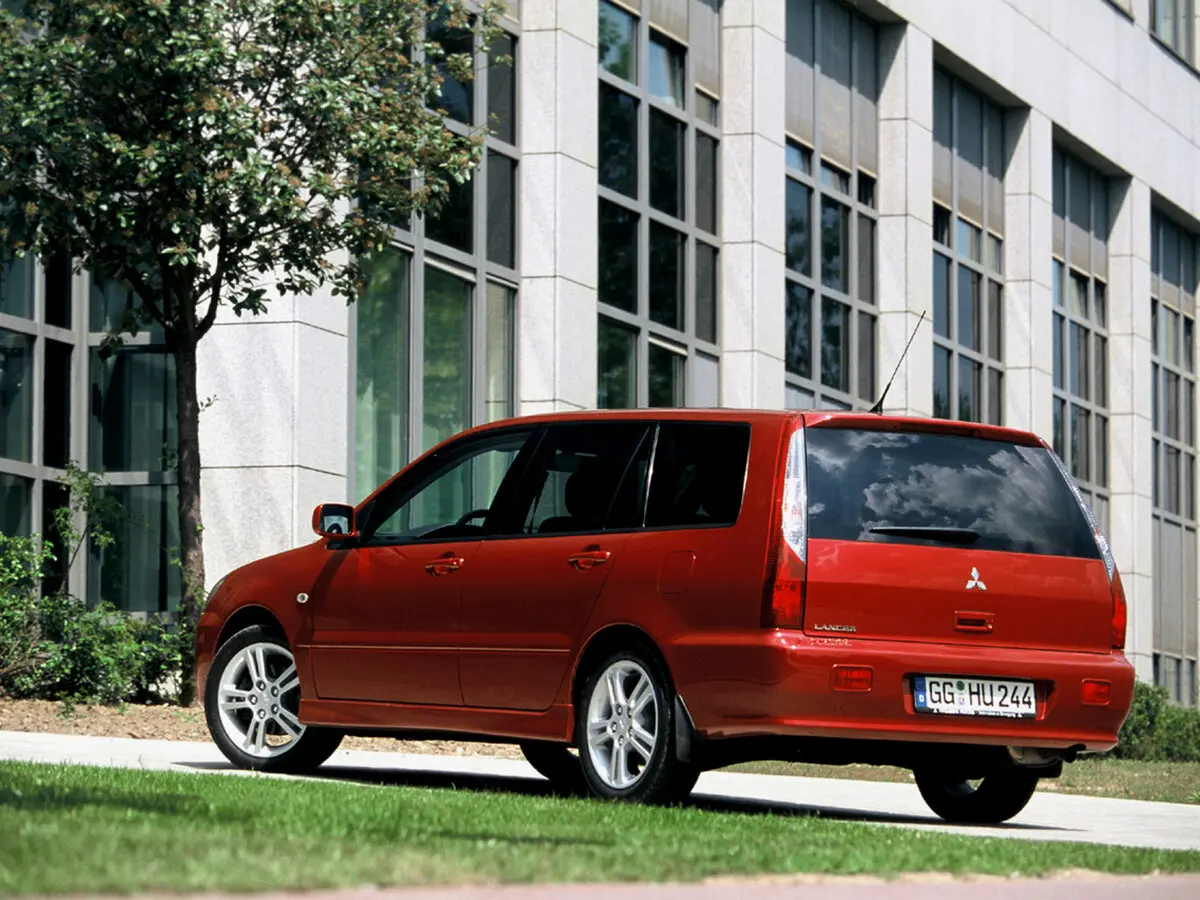 Mitsubishi Lancer IX Универсал 5 дв. — фото 5