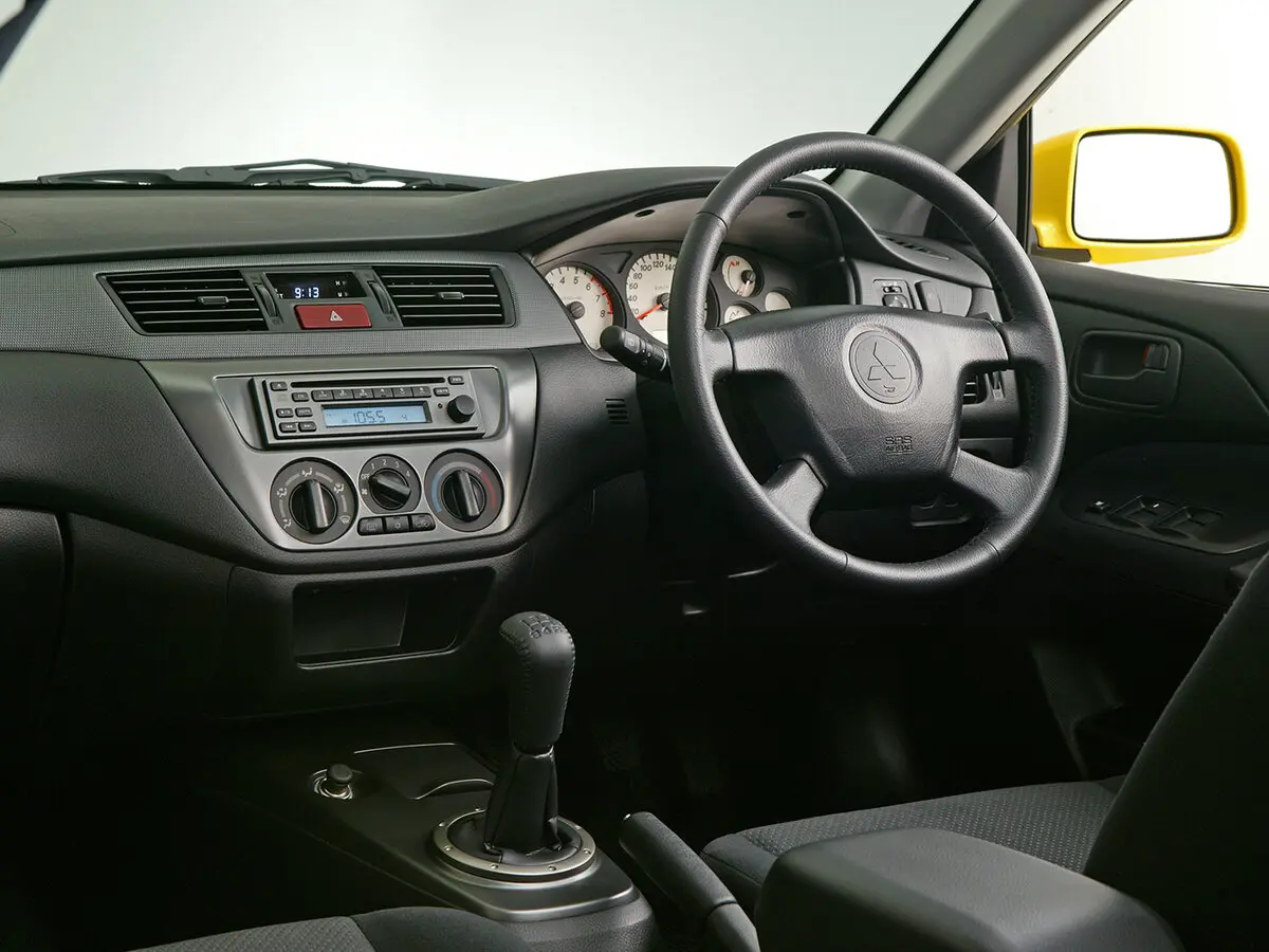 Mitsubishi Lancer IX Универсал 5 дв. — фото 7
