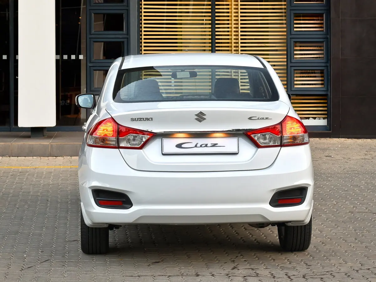 Suzuki Ciaz I Седан — сүрөт 3