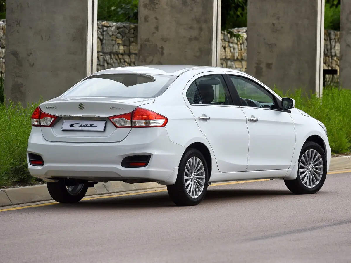 Suzuki Ciaz I Седан — сүрөт 4