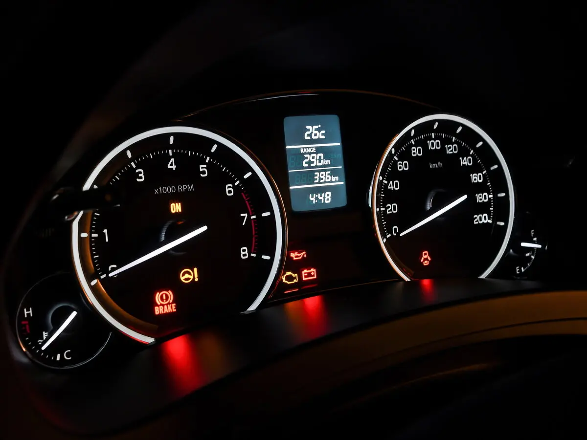 Suzuki Ciaz I Седан — сүрөт 7