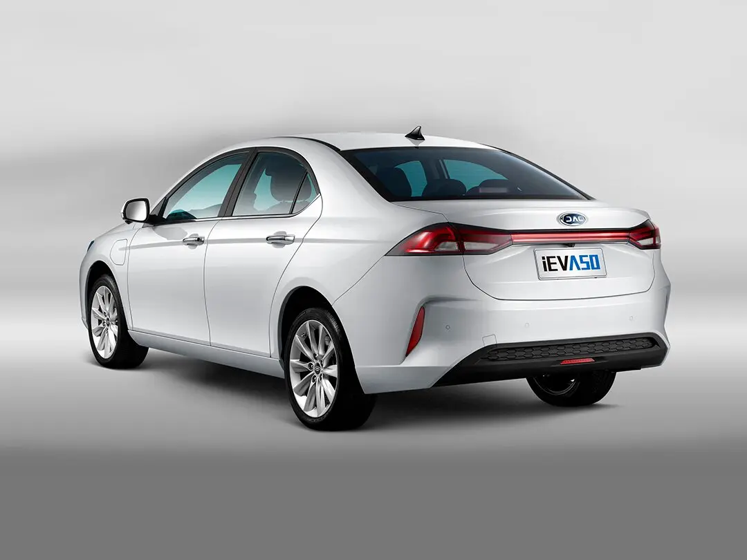 JAC iEVA50 I Рестайлинг Седан — photo 2