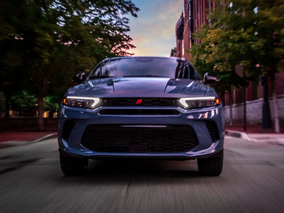 Dodge Hornet 2022 – н.в. Внедорожник 5 дв. — 照片 3