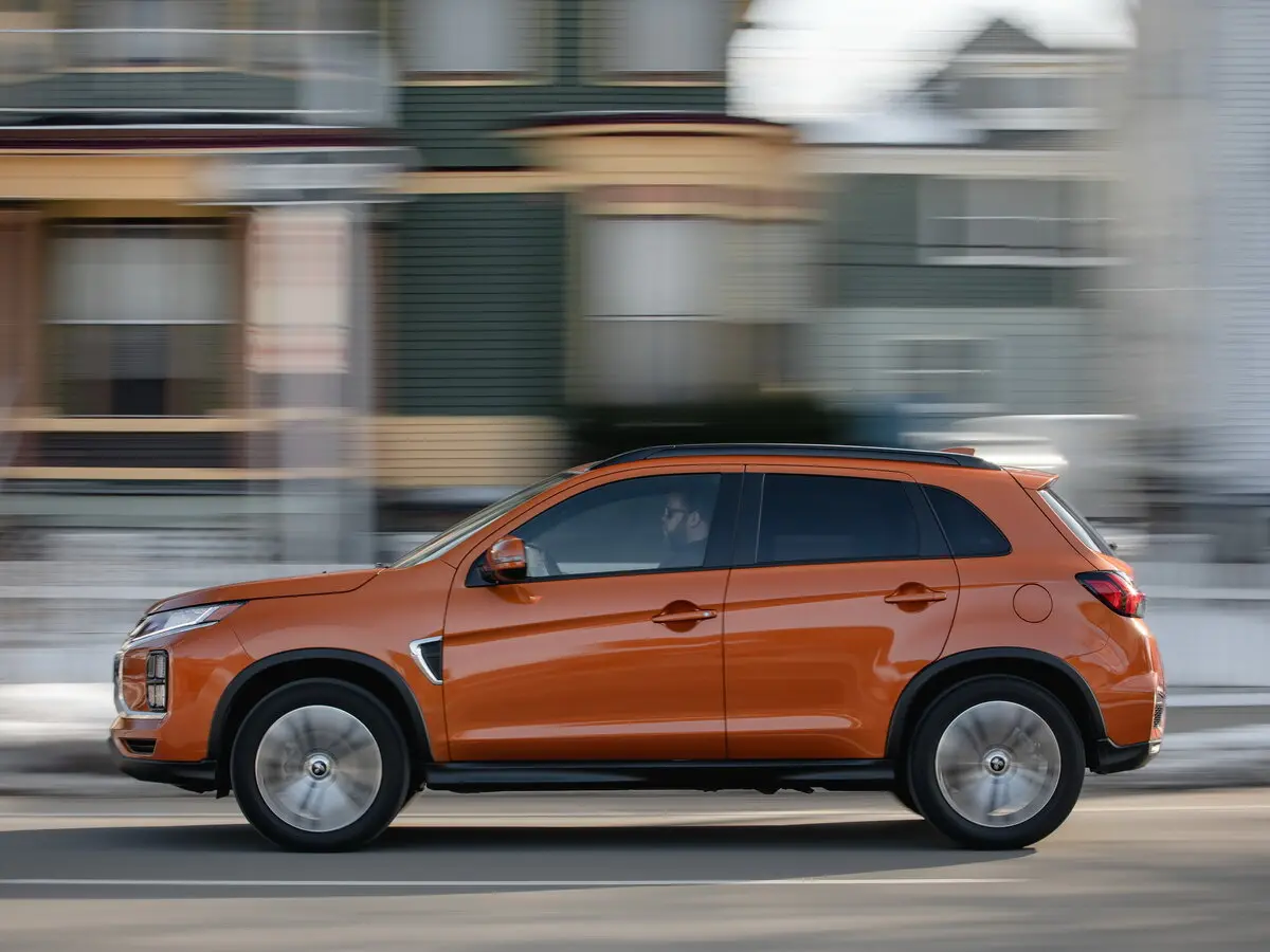 Mitsubishi Outlander Sport I Рестайлинг 3 Внедорожник 5 дв. — photo 2