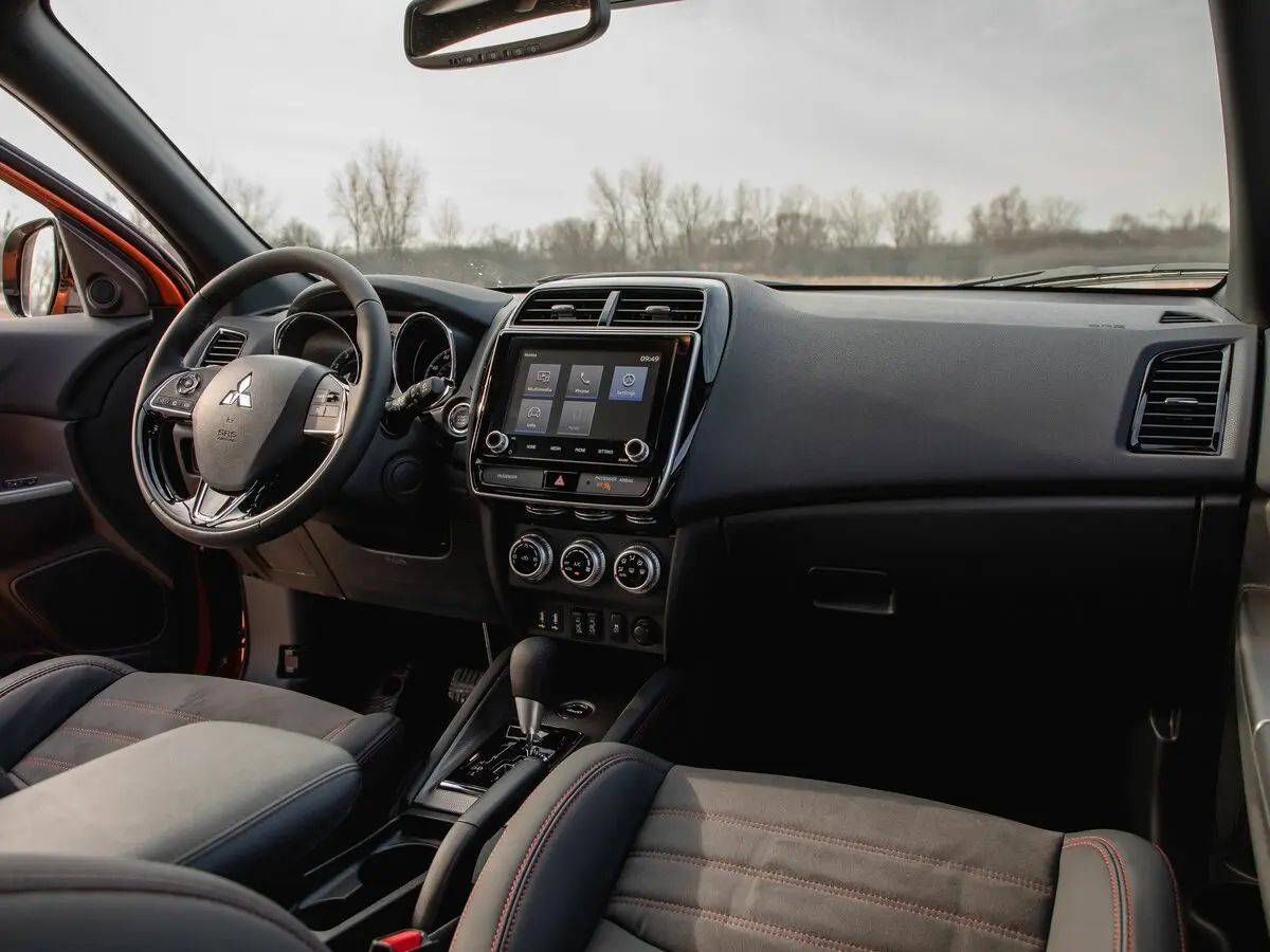 Mitsubishi Outlander Sport I Рестайлинг 3 Внедорожник 5 дв. — photo 7