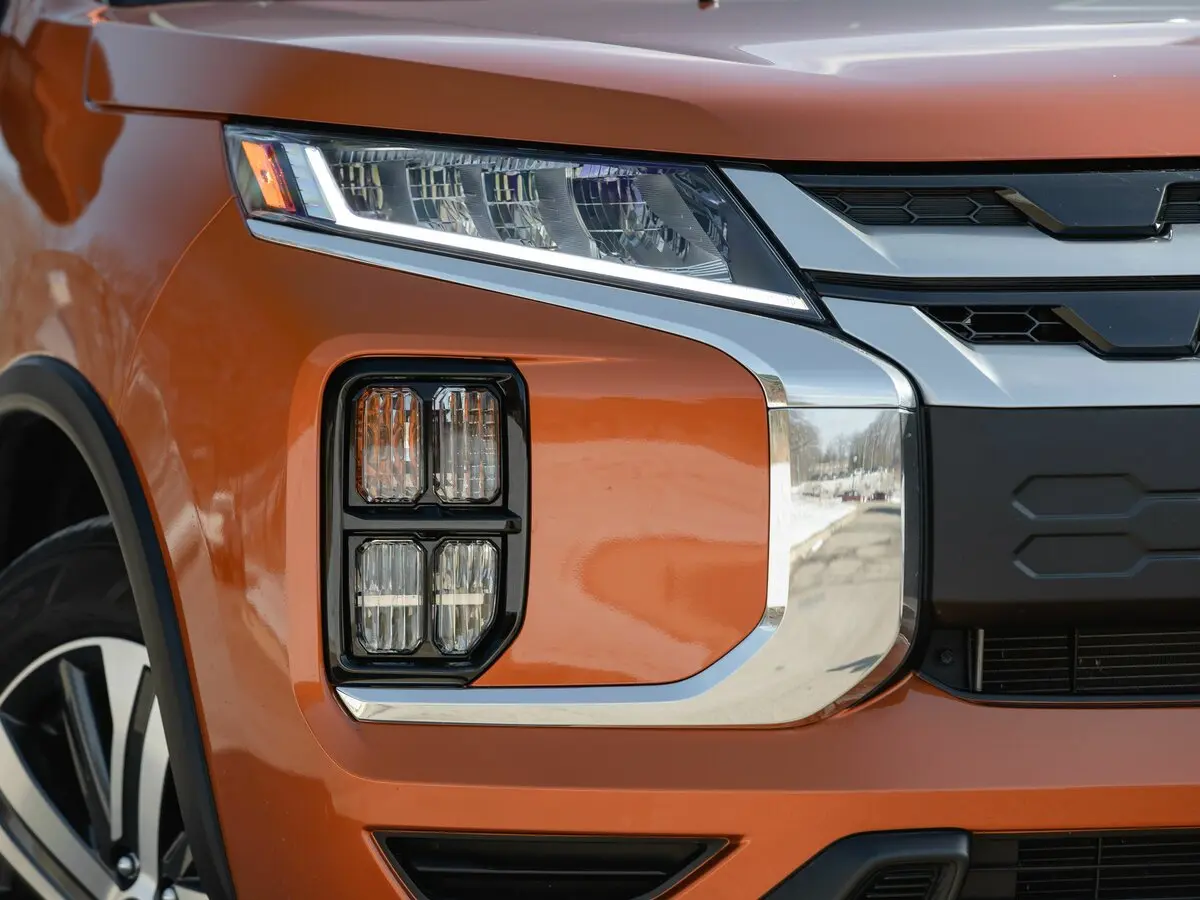 Mitsubishi Outlander Sport I Рестайлинг 3 Внедорожник 5 дв. — photo 12