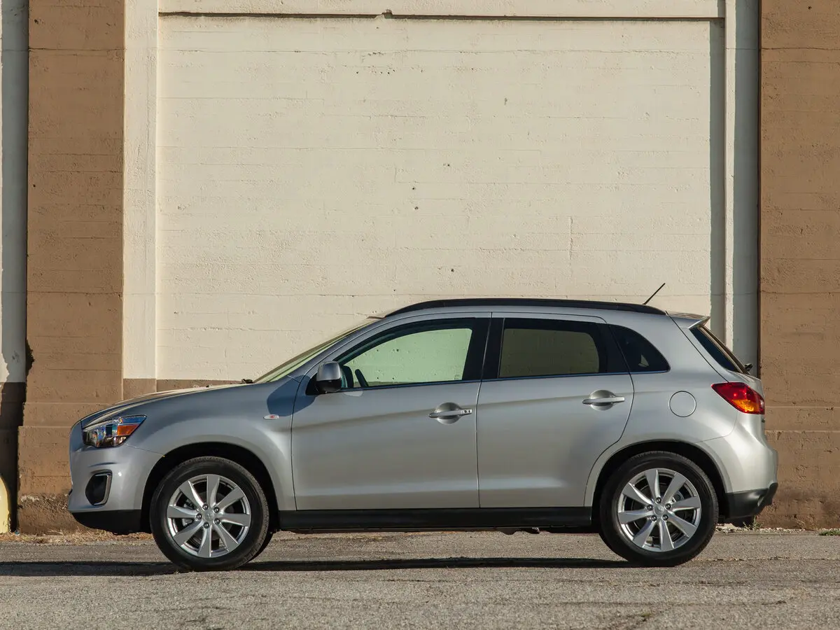 Mitsubishi Outlander Sport I Рестайлинг Внедорожник 5 дв. — photo 2