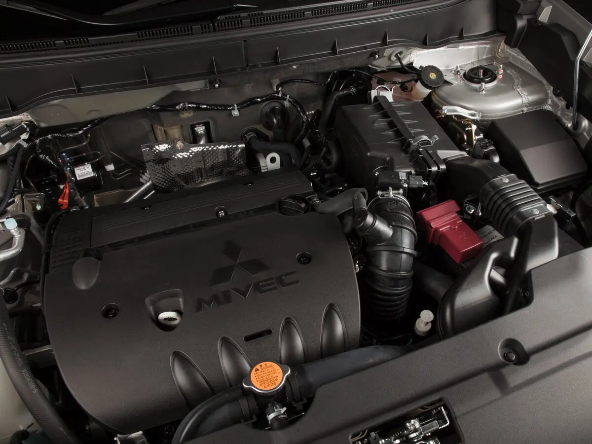 Mitsubishi Outlander Sport I Рестайлинг Внедорожник 5 дв. — photo 13