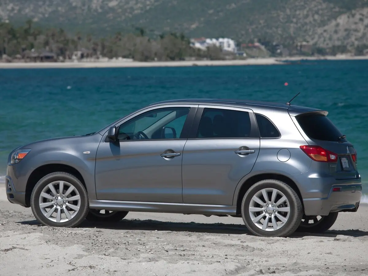 Mitsubishi Outlander Sport I Внедорожник 5 дв. — 照片 2