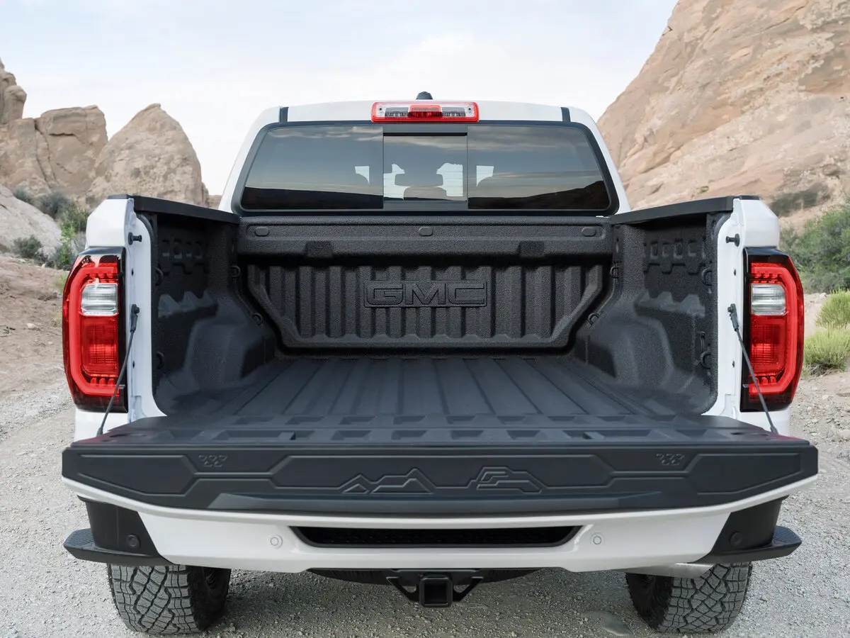 GMC Canyon III Пикап Двойная кабина — сүрөт 10