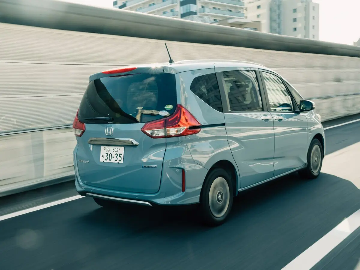 Honda Freed II Рестайлинг Компактвэн — сүрөт 3